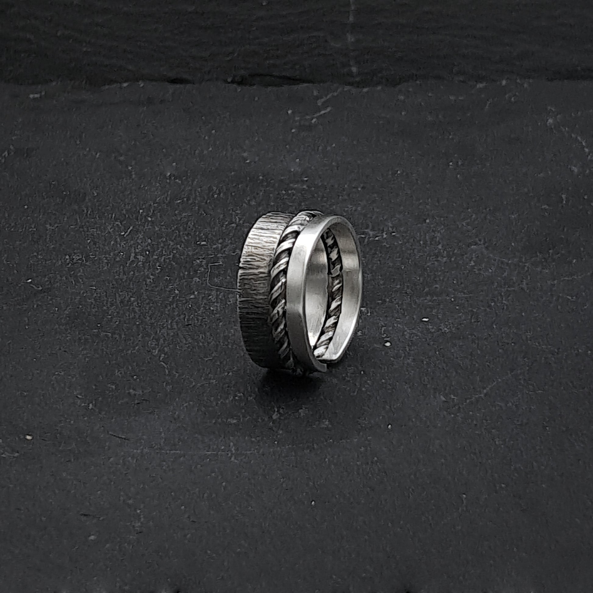 ''Bound'' 925 silver ring