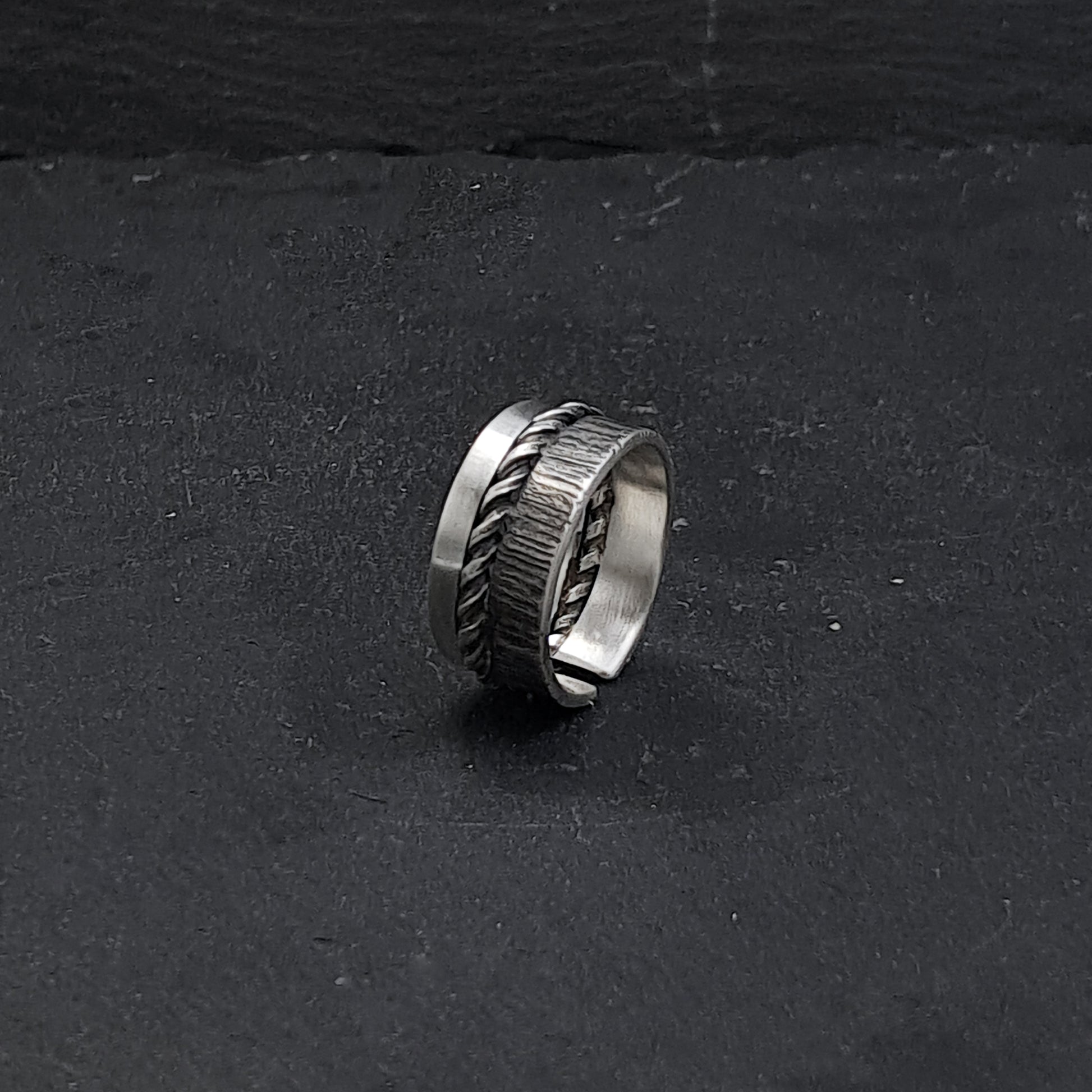 ''Bound'' 925 silver ring