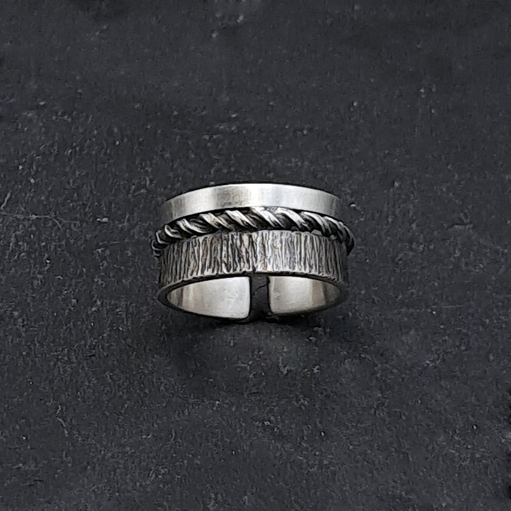 ''Bound'' 925 silver ring