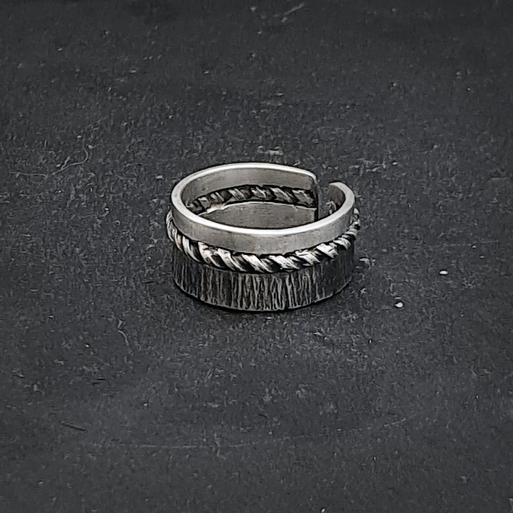 ''Bound'' 925 silver ring
