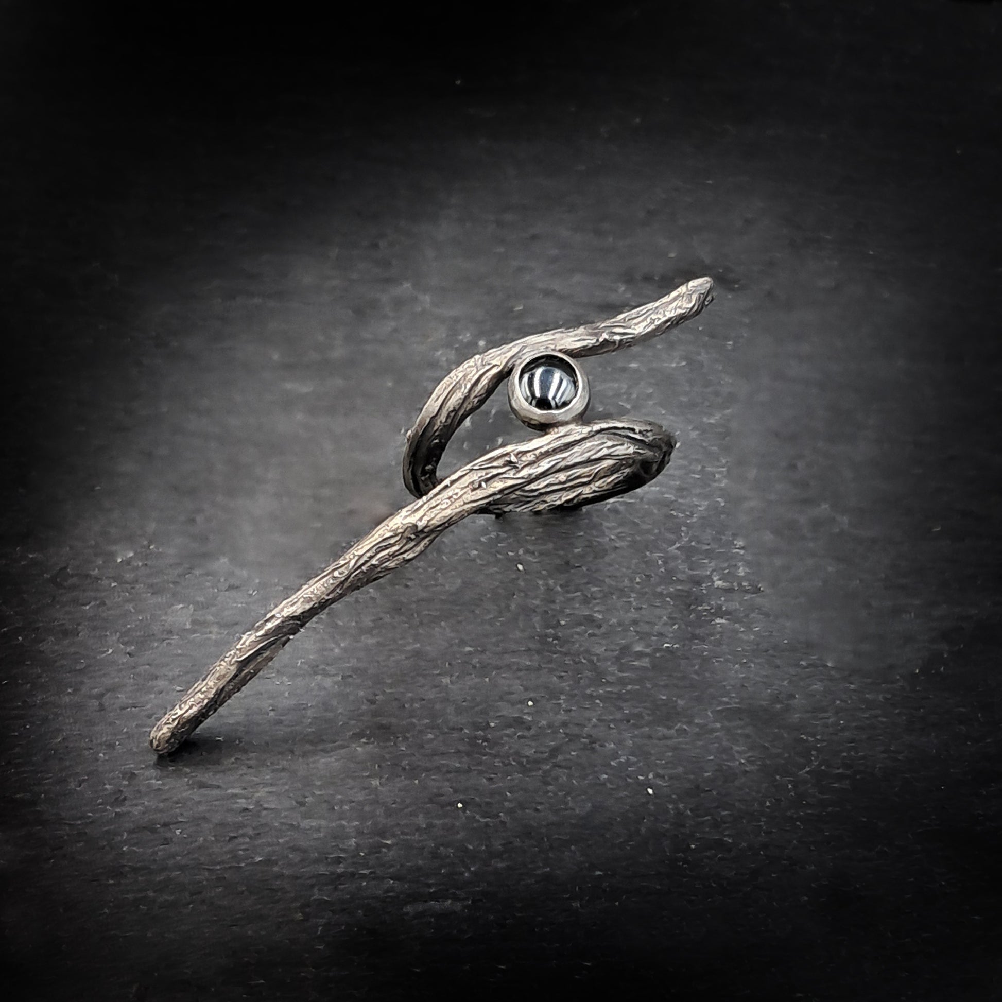 ''Τree branch΄΄ silver 925 ring with hematite