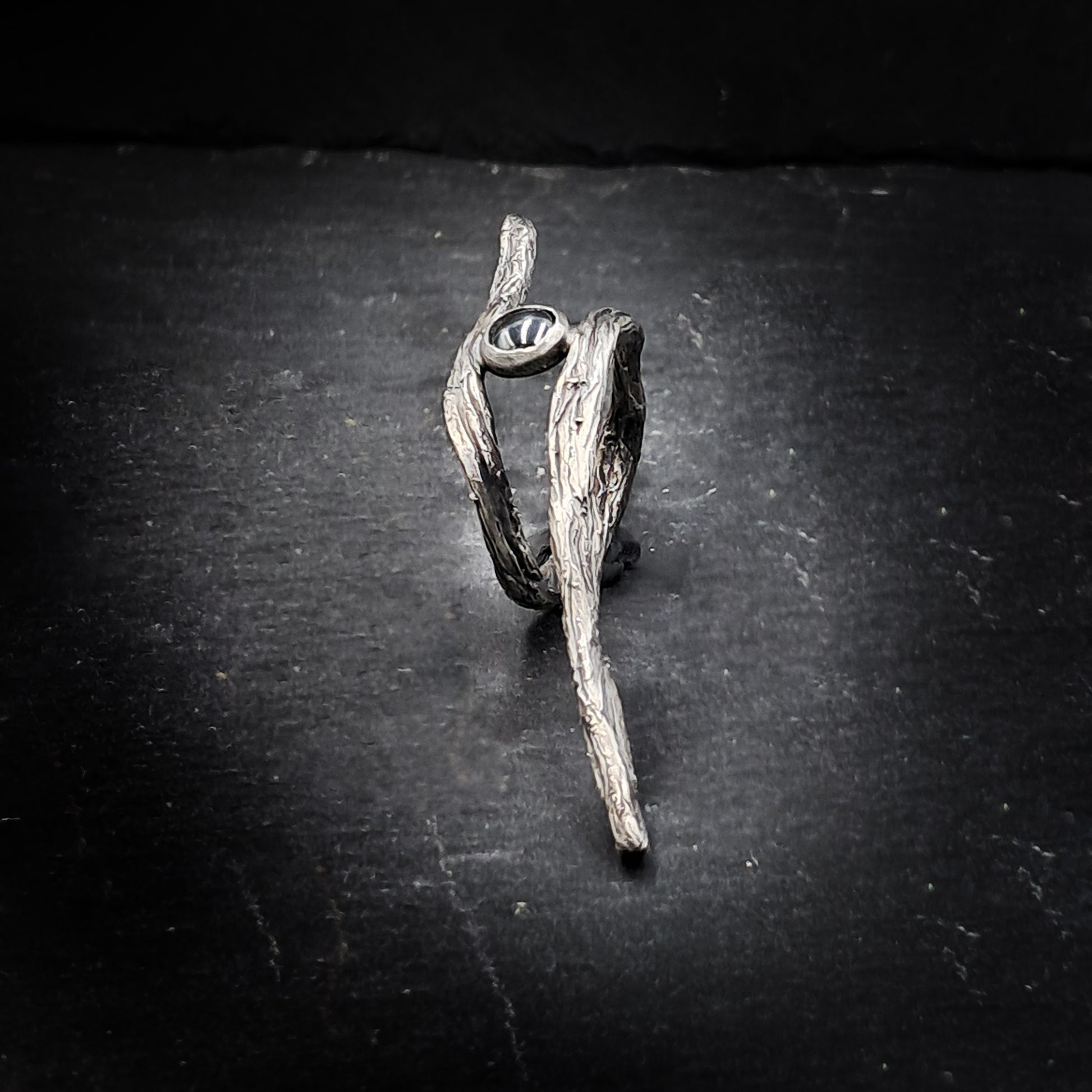 ''Τree branch΄΄ silver 925 ring with hematite