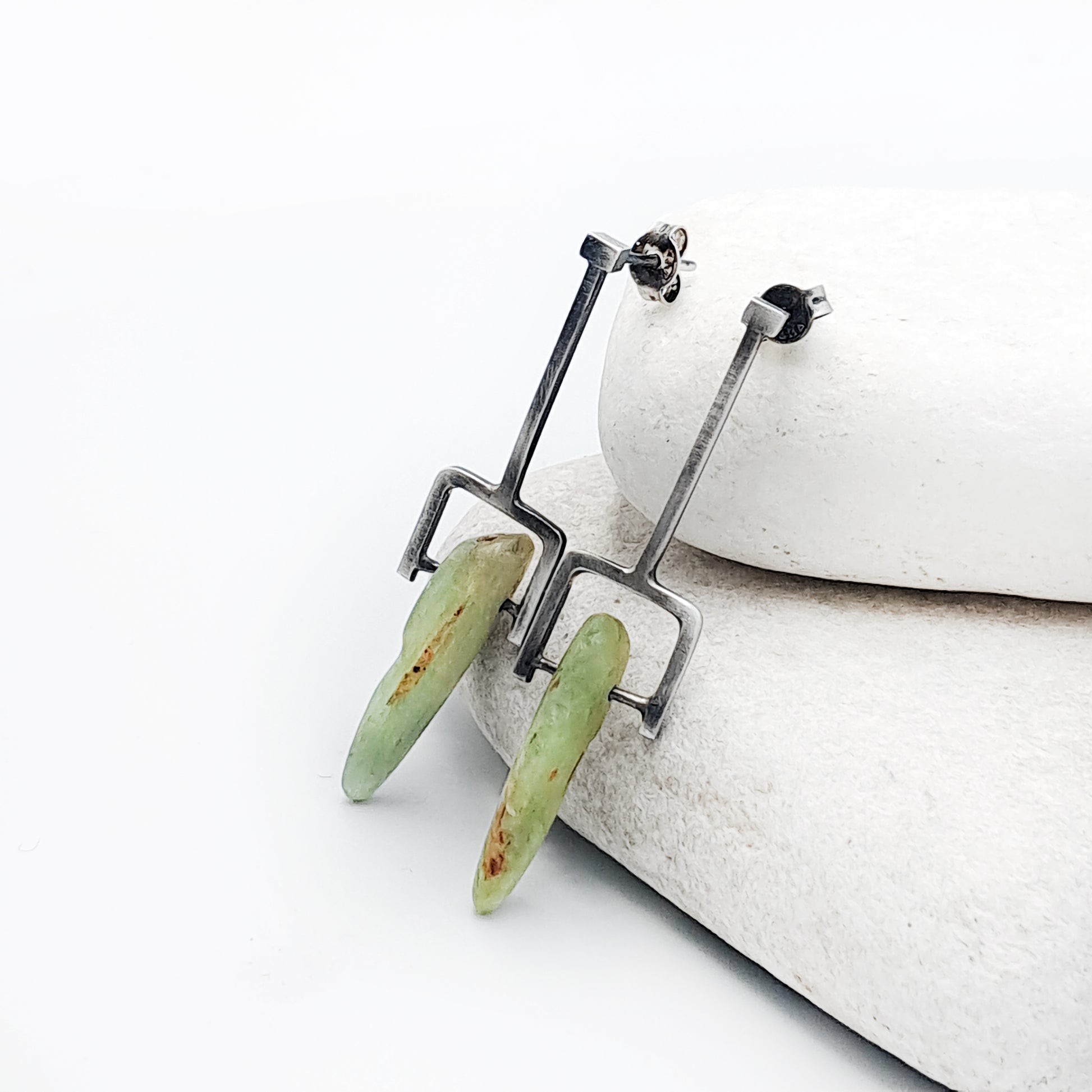 ''Geometry of Nature'' 925 silver earrings with green kyanite
