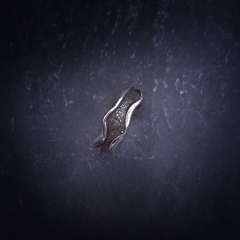 ''Flow Bound'' 925 Silver Ring