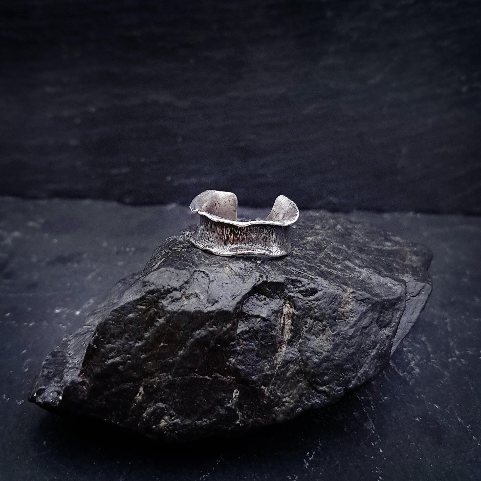 ''Silent Wave'' Adjustable 925 Silver Ring