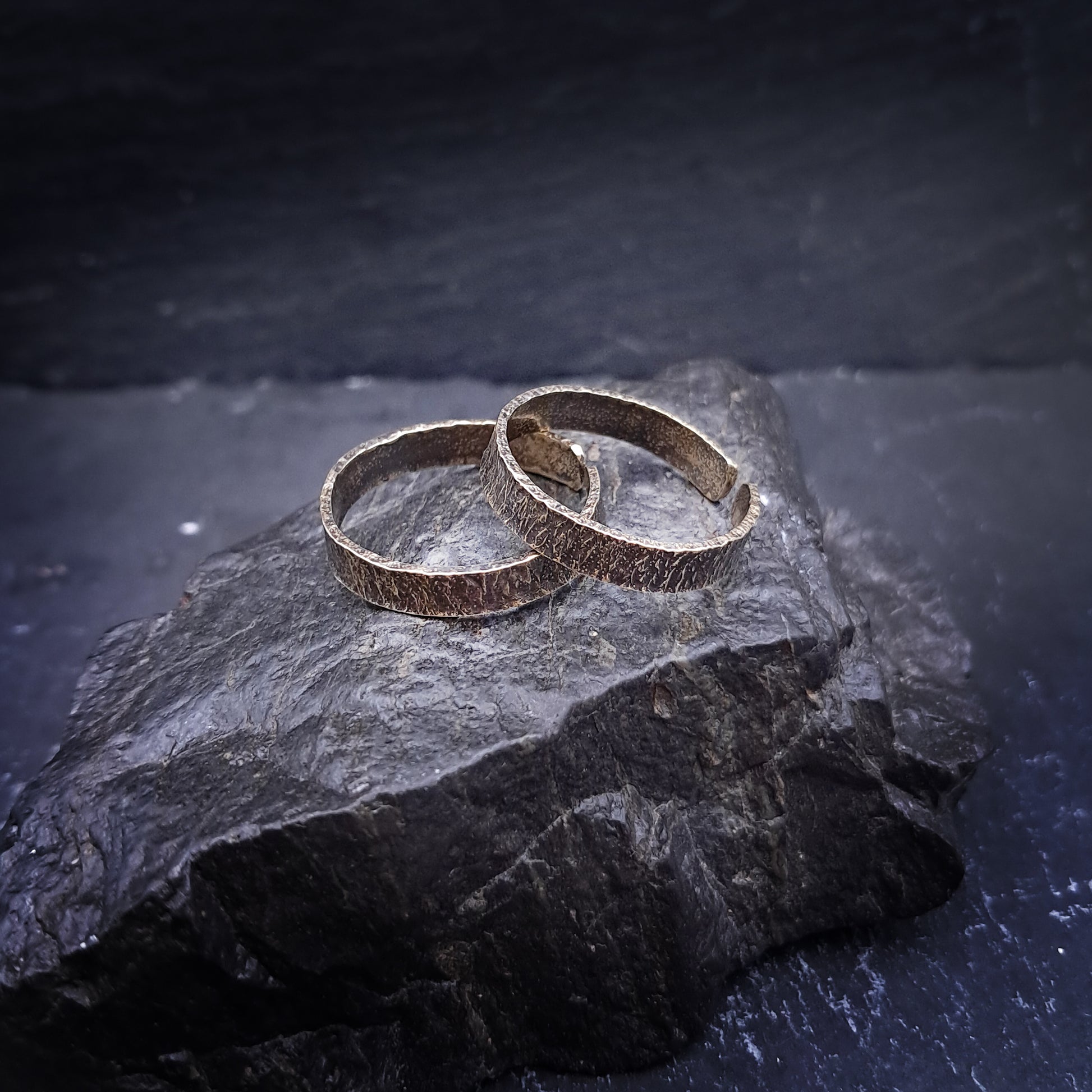 ''Raw Horizon'' Adjustable brass rings