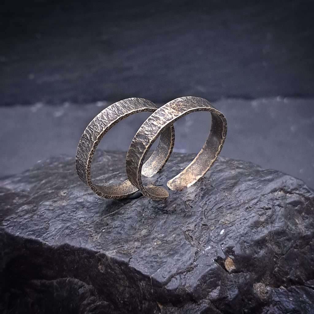 ''Raw Horizon'' Adjustable brass rings