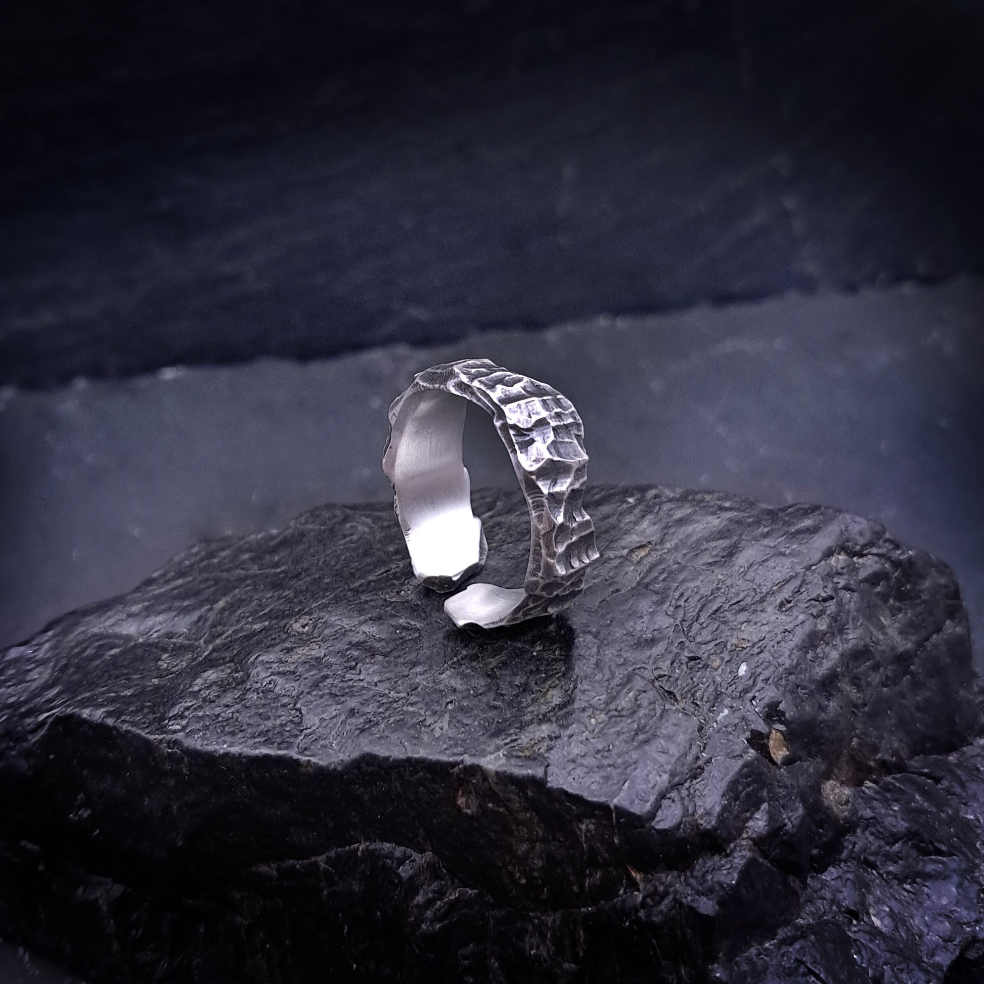 ''Rock'' Adjustable Silver 925 Ring
