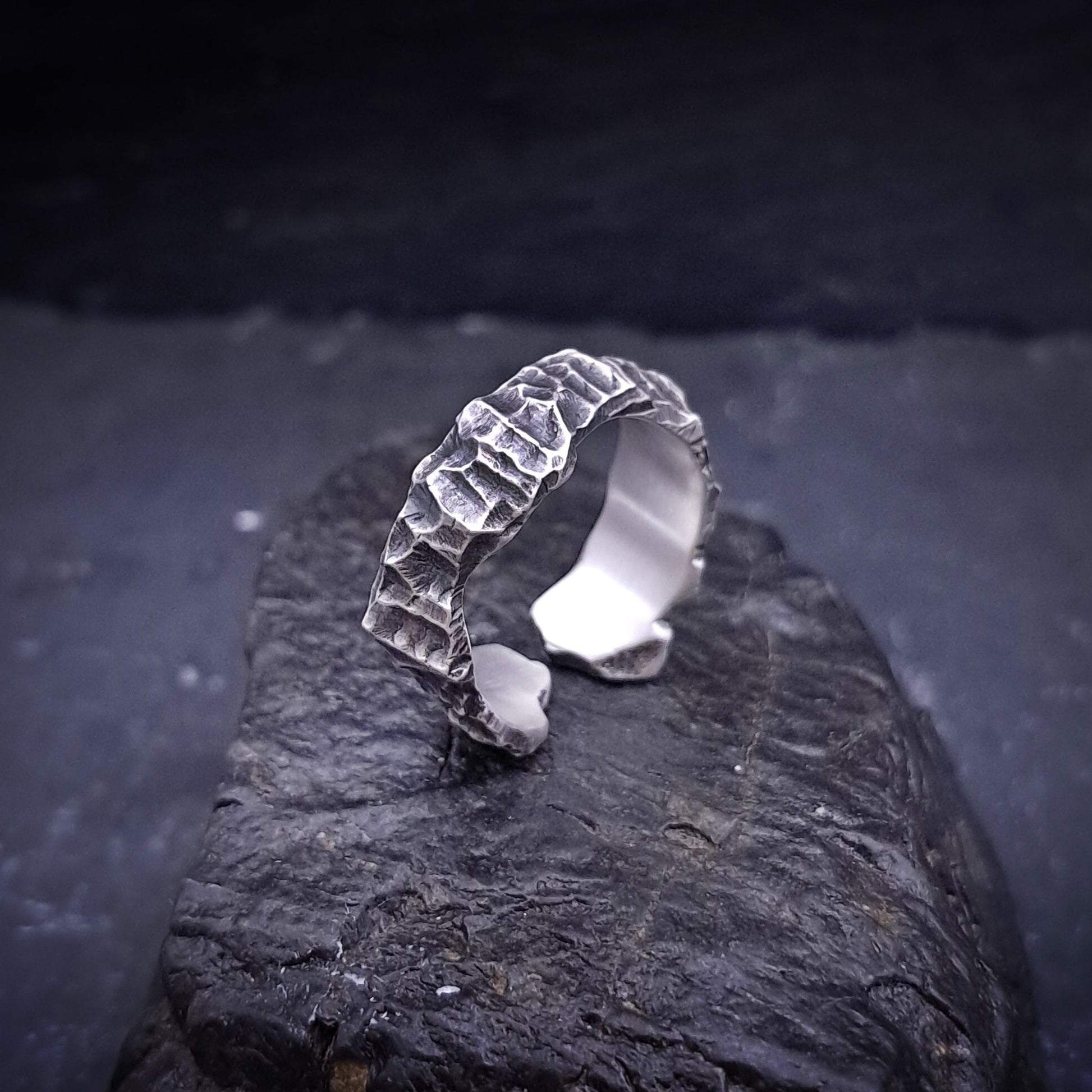 ''Rock'' Adjustable Silver 925 Ring