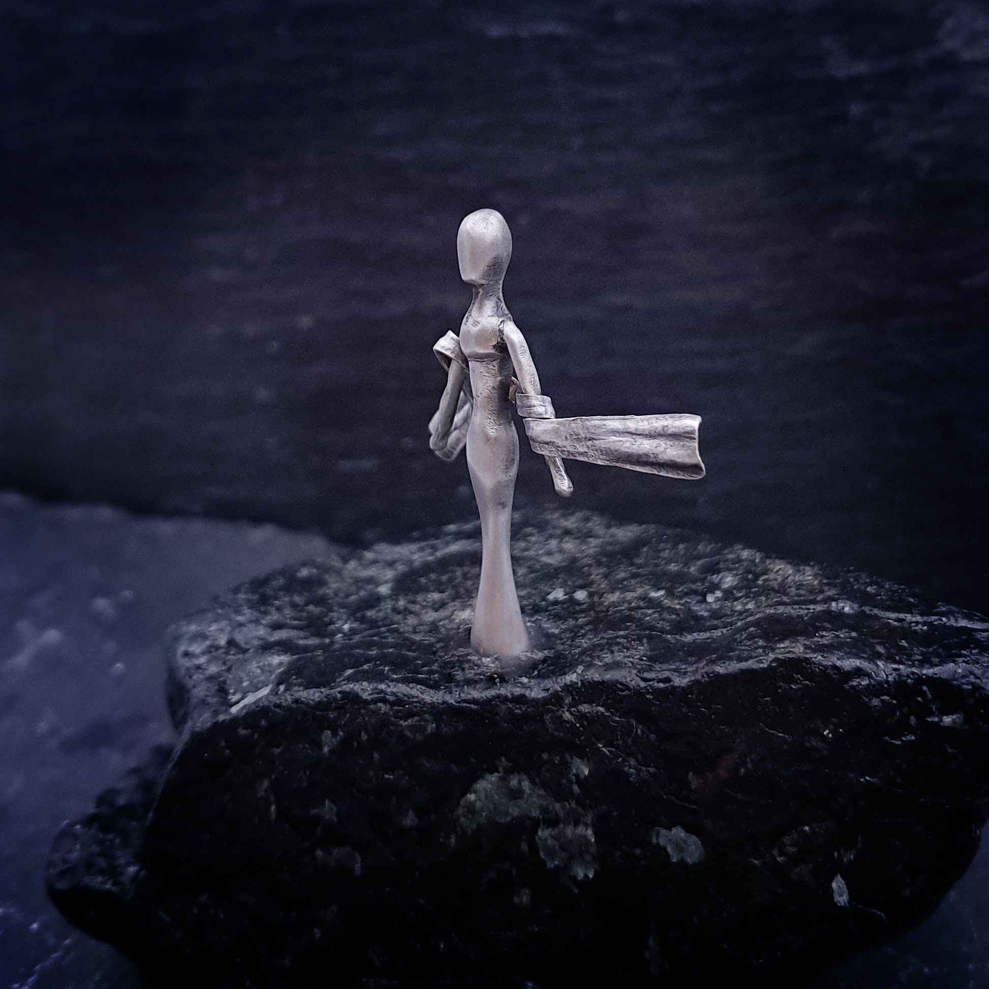 ''The Embrace''  sculptural figure 925 silver