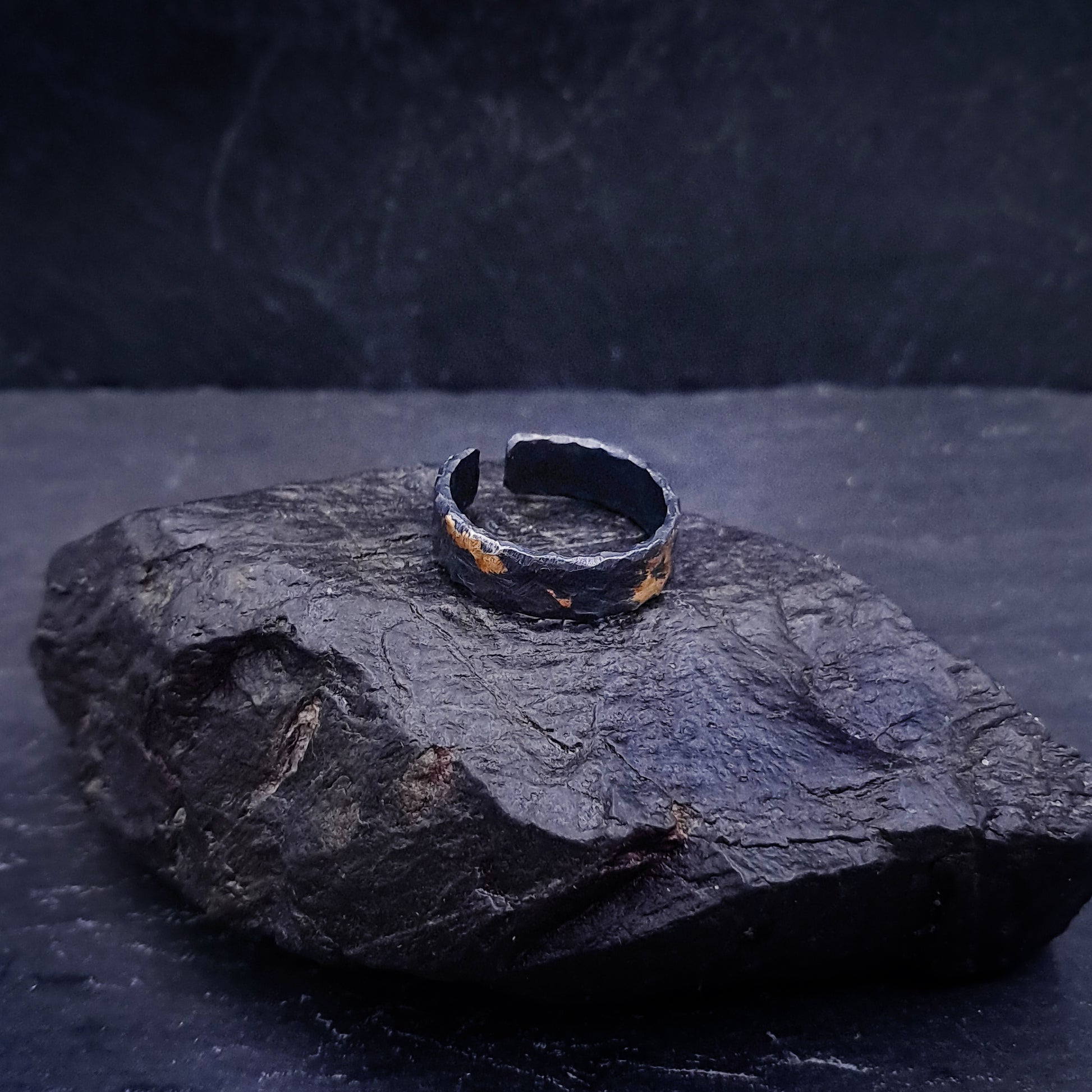''Aureate Trace'' Adjustable Silver 925 Ring with Gold Accents