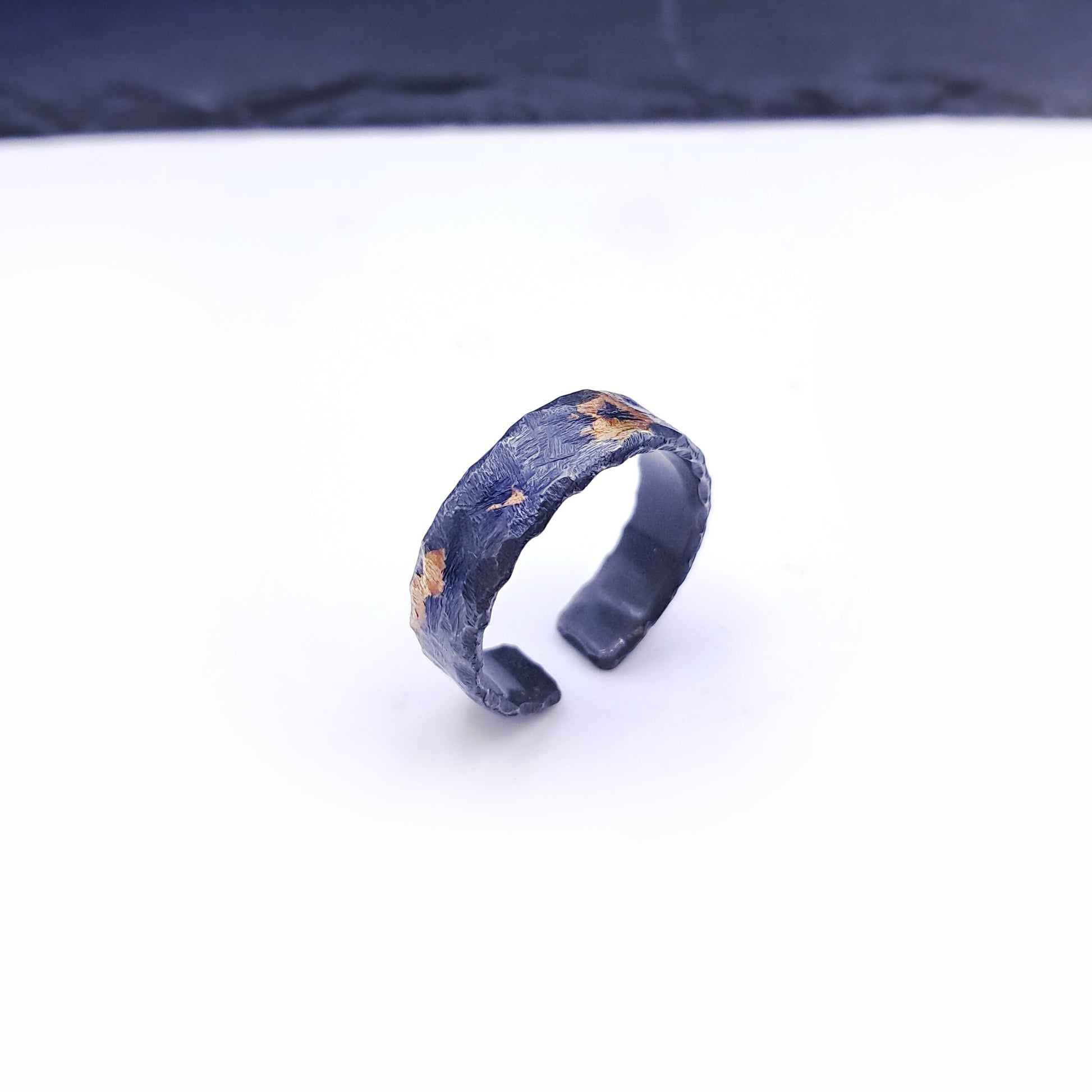 ''Aureate Trace'' Adjustable Silver 925 Ring with Gold Accents