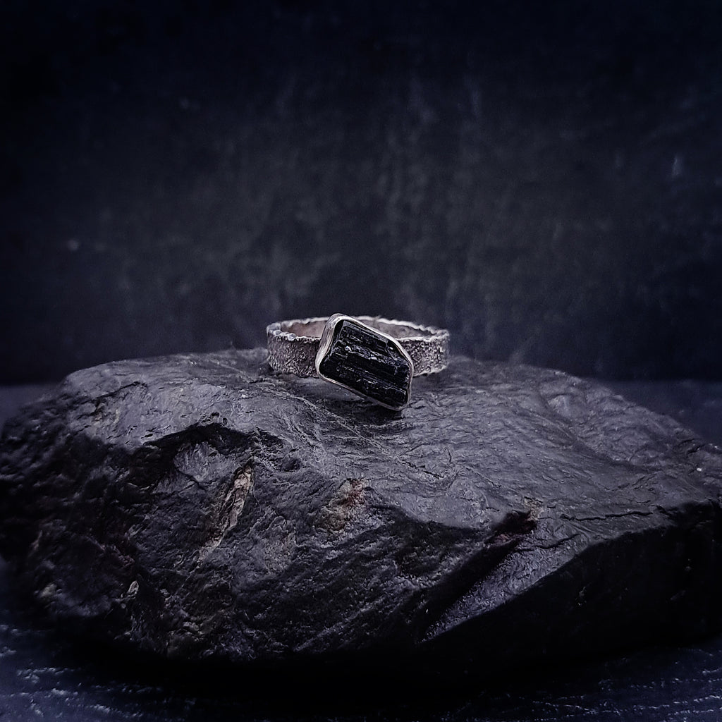''Obsidian Stillness'' 925 Silver Ring with Tourmaline