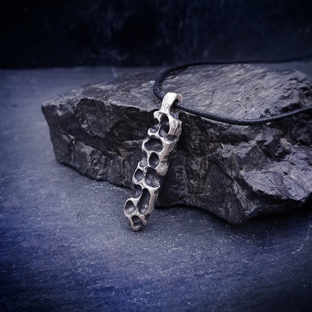 ''Caves'' 925 Silver Necklace