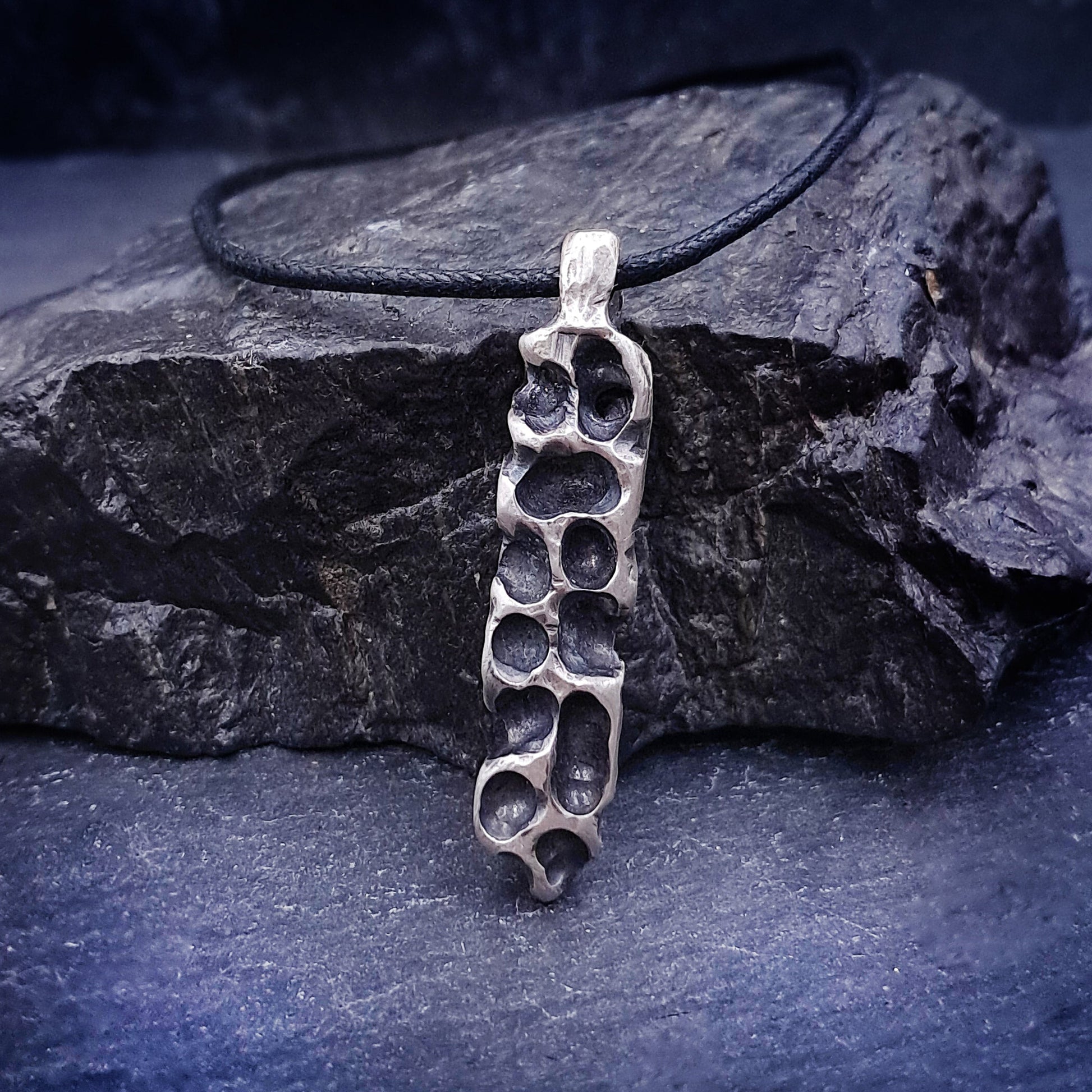 ''Caves'' 925 Silver Necklace