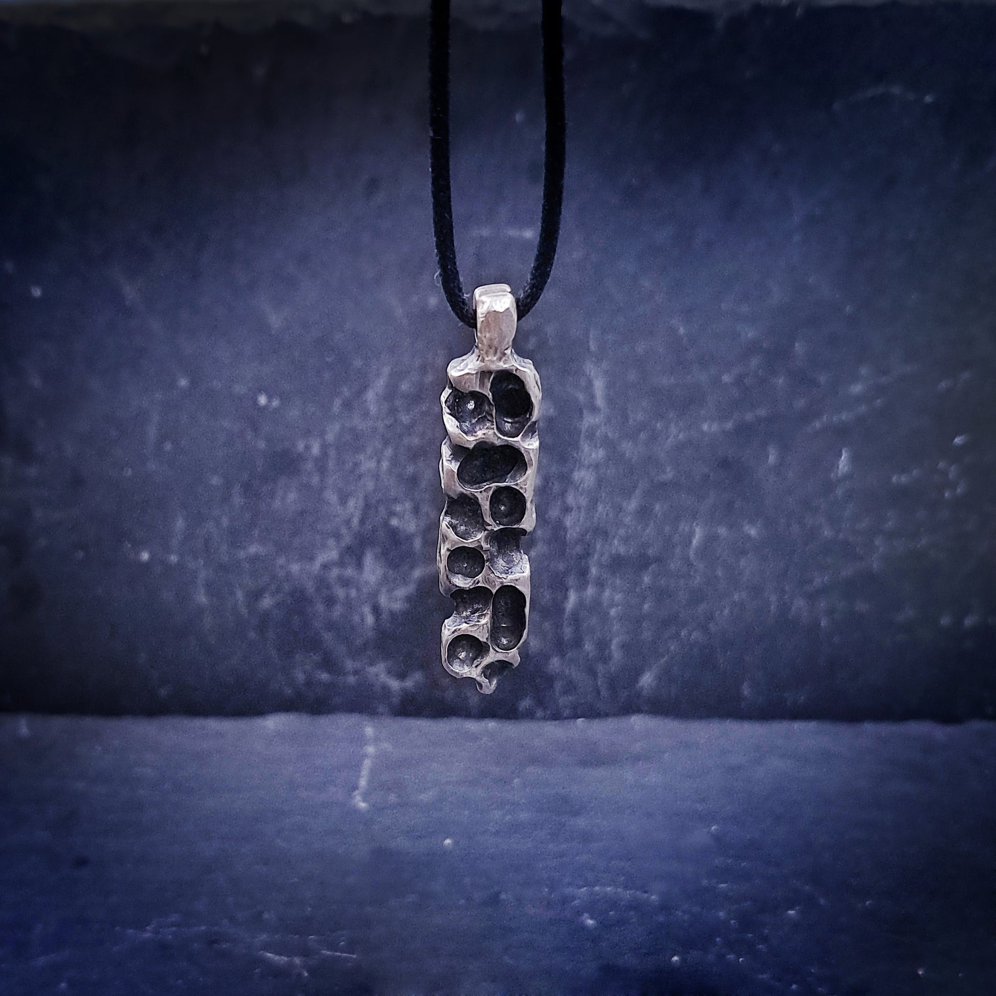 ''Caves'' 925 Silver Necklace