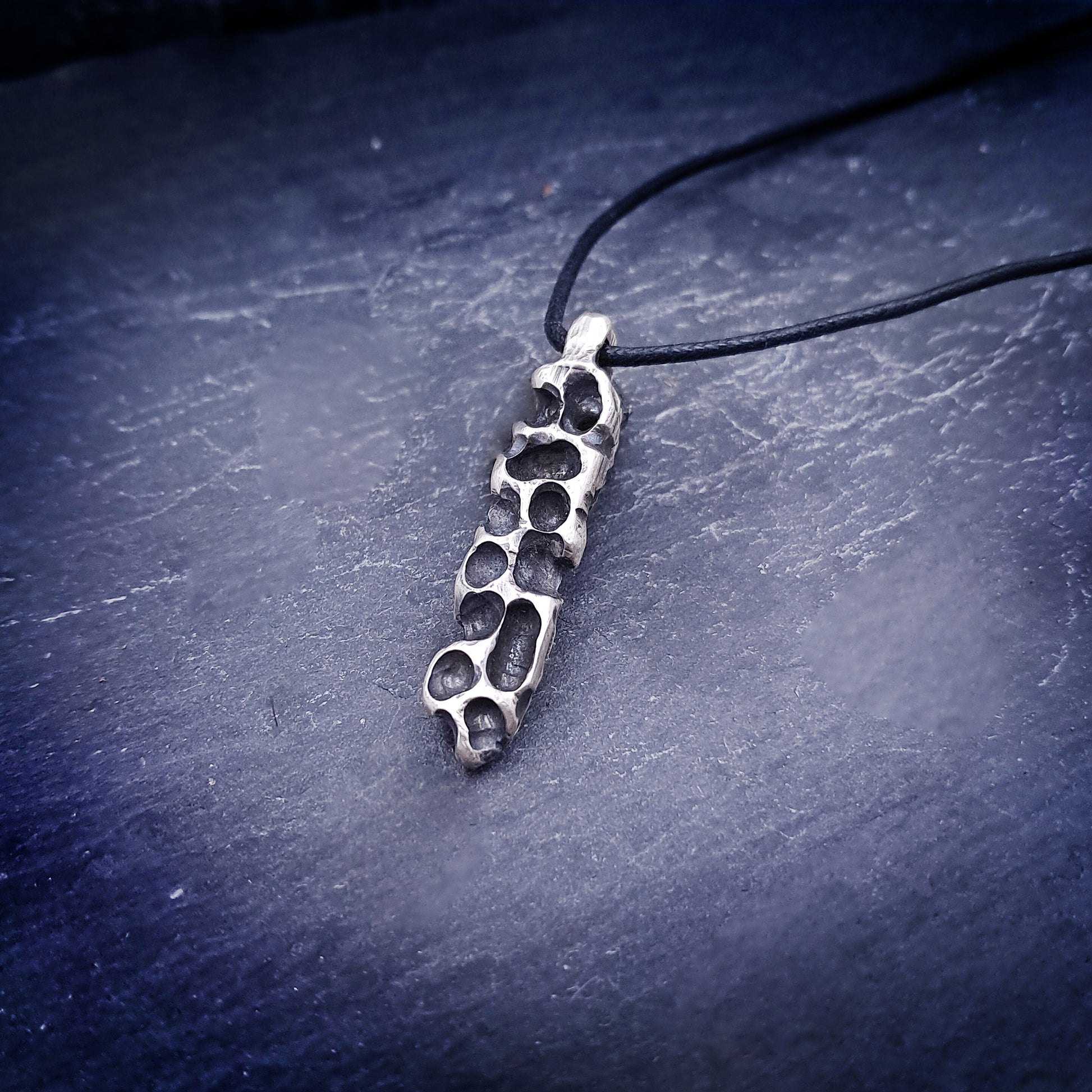 ''Caves'' 925 Silver Necklace