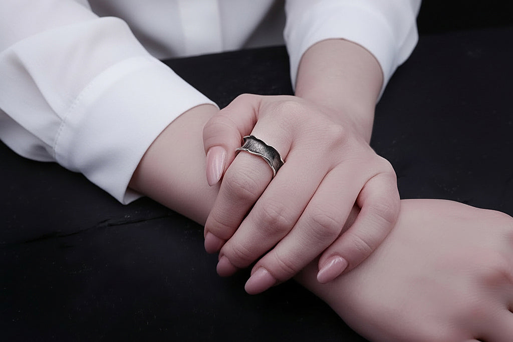 ''Silent Wave'' Adjustable 925 Silver Ring