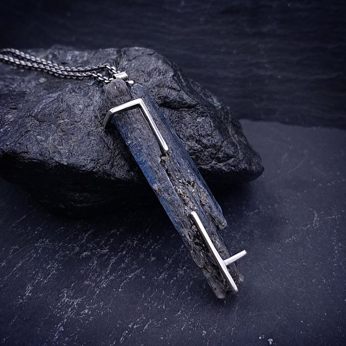 ''Raw Elegance'' 925 Silver Necklace with Blue Kyanite